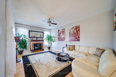 Photo 7 at 26 Regalia Way, Shore, Barrie