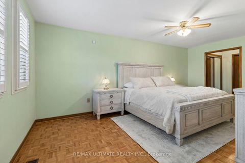 Photo 17 at 149 Castlehill Road, Maple, Vaughan