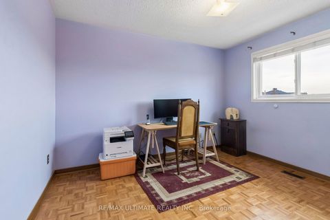 Photo 26 at 149 Castlehill Road, Maple, Vaughan