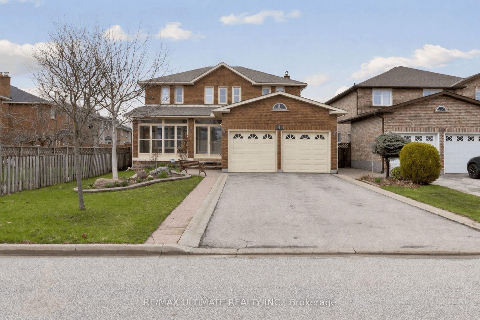 149 Castlehill Road, Maple, Vaughan photo number 2