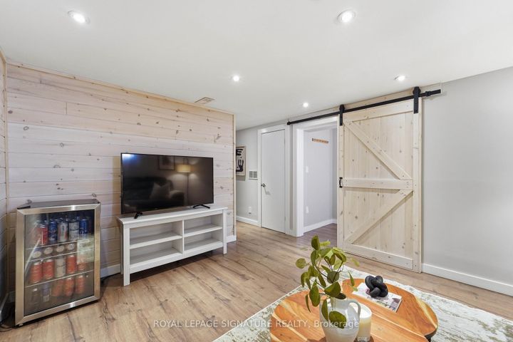 Photo 14 at 33 Cochrane Drive, Queensway, Toronto