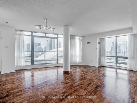 Photo 2 at 2908 - 3 Navy Wharf Court, Waterfront Communities C1, Toronto