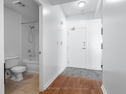 Photo 17 at 2908 - 3 Navy Wharf Court, Waterfront Communities C1, Toronto