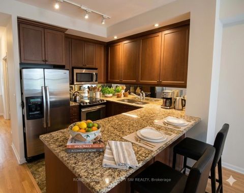 Photo 1 at 405 - 628 Fleet Street, Niagara, Toronto