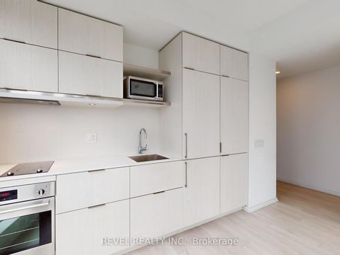 Photo 12 at 2412 - 197 Yonge Street, Yonge Corridor, Toronto