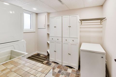 Photo 9 at 94 William Curtis Circle, College Manor, Newmarket