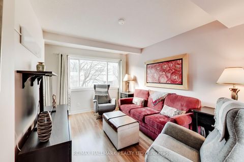 Photo 13 at 94 William Curtis Circle, College Manor, Newmarket