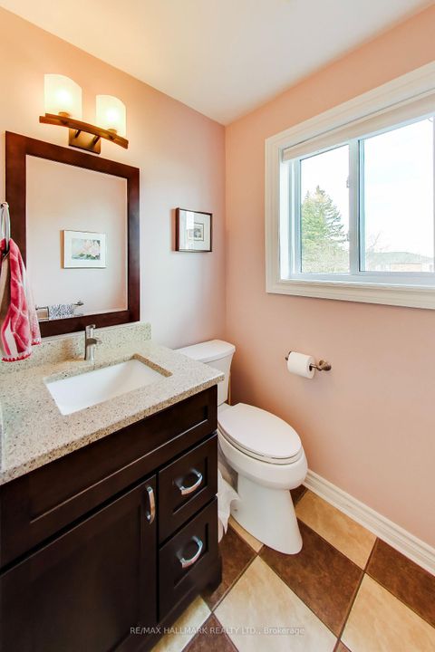 Photo 23 at 94 William Curtis Circle, College Manor, Newmarket