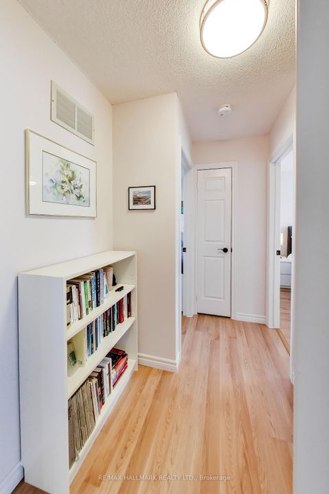 Photo 24 at 94 William Curtis Circle, College Manor, Newmarket