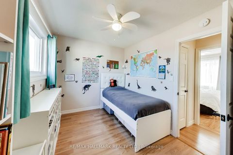 Photo 32 at 94 William Curtis Circle, College Manor, Newmarket