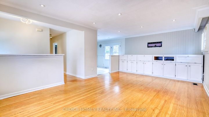 Photo 5 at 19 Landfair Crescent, Woburn, Toronto