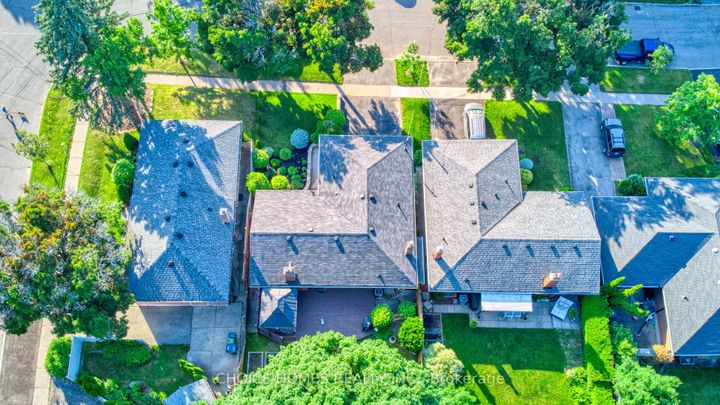 Photo 20 at 19 Landfair Crescent, Woburn, Toronto