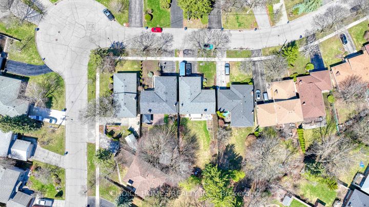 Photo 24 at 19 Landfair Crescent, Woburn, Toronto