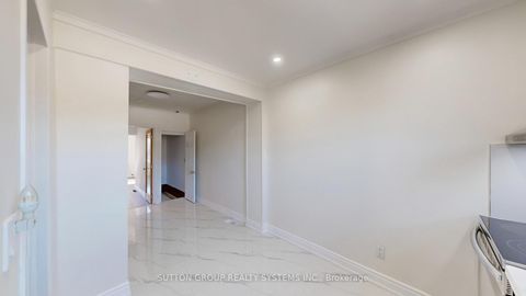 Photo 9 at 128 Northland Avenue, Smythe, Toronto