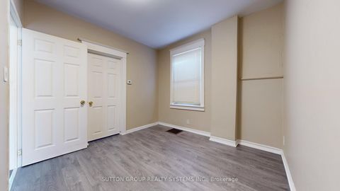 Photo 18 at 128 Northland Avenue, Smythe, Toronto