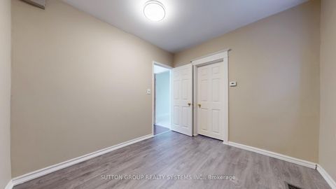 Photo 19 at 128 Northland Avenue, Smythe, Toronto