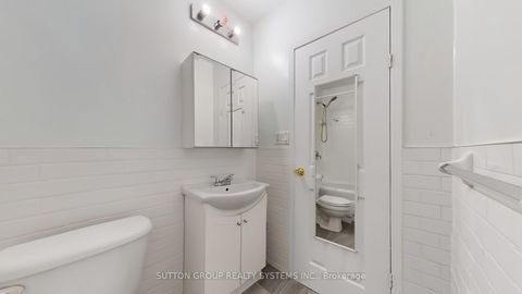 Photo 22 at 128 Northland Avenue, Smythe, Toronto
