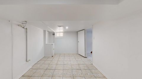 Photo 27 at 128 Northland Avenue, Smythe, Toronto