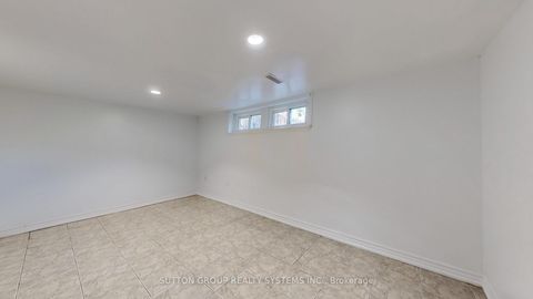 Photo 29 at 128 Northland Avenue, Smythe, Toronto