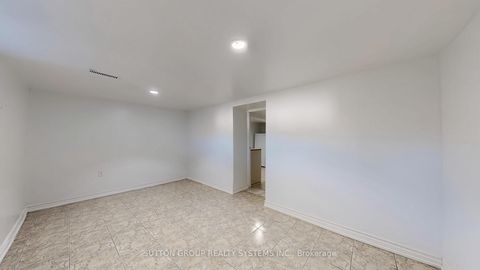 Photo 32 at 128 Northland Avenue, Smythe, Toronto