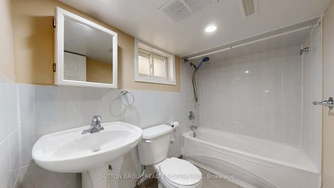 Photo 33 at 128 Northland Avenue, Smythe, Toronto