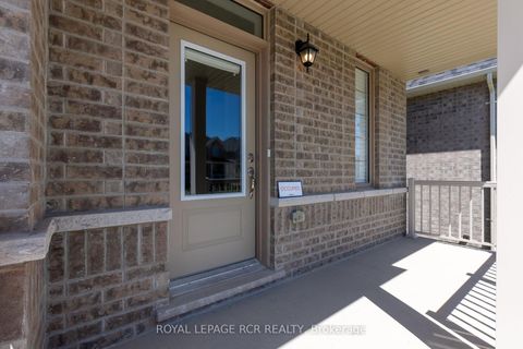 Photo 3 at 1350 Davis Loop, Lefroy, Innisfil