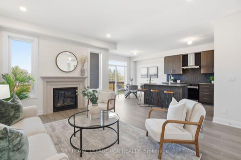 Photo 10 at 1350 Davis Loop, Lefroy, Innisfil