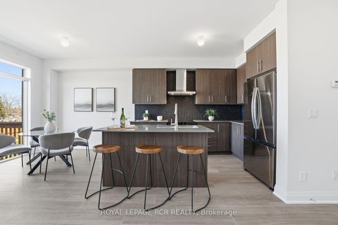 Photo 12 at 1350 Davis Loop, Lefroy, Innisfil