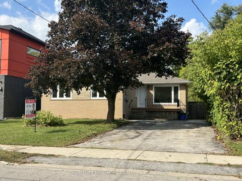 Photo 21 at 323 Elmwood Avenue, Harding, Richmond Hill