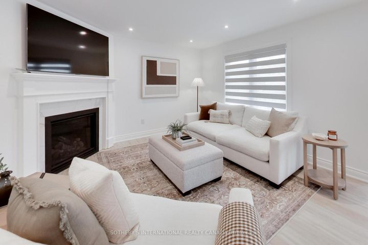 Photo 12 at 1124 Lansdown Drive, CV Clearview, Oakville