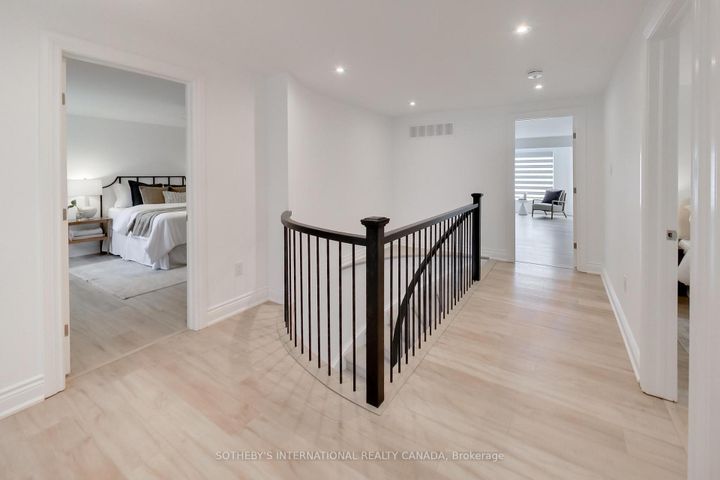 Photo 17 at 1124 Lansdown Drive, CV Clearview, Oakville