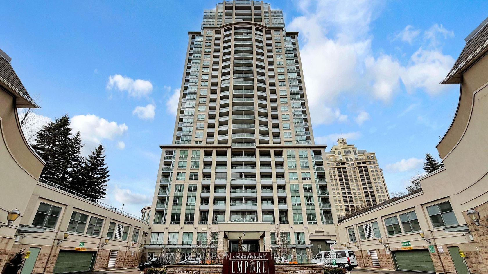 903 - 17 Barberry Place, Bayview Village, Toronto photo number 2