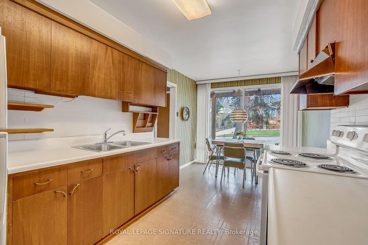 Photo 6 at 12 Ruden Crescent, Donalda, Toronto
