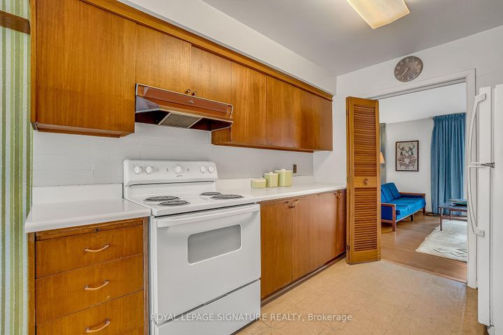 Photo 7 at 12 Ruden Crescent, Donalda, Toronto