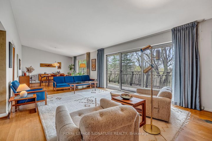 Photo 10 at 12 Ruden Crescent, Donalda, Toronto