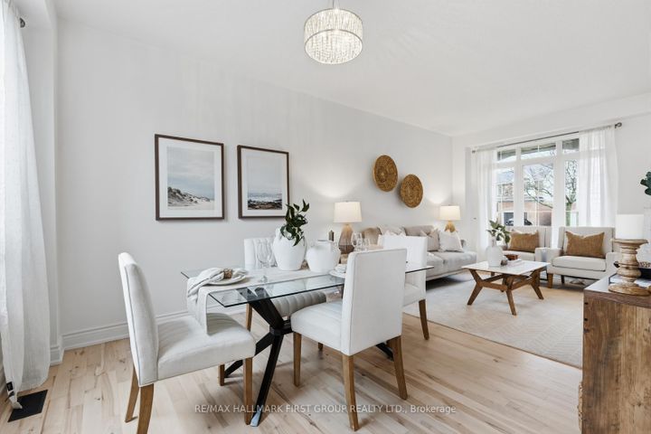 Photo 5 at 1143 Timberland Crescent, Pinecrest, Oshawa