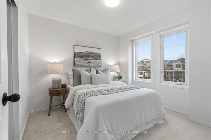 Photo 11 at 1143 Timberland Crescent, Pinecrest, Oshawa