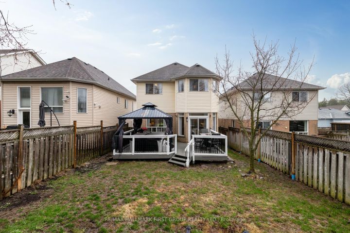 Photo 18 at 1143 Timberland Crescent, Pinecrest, Oshawa