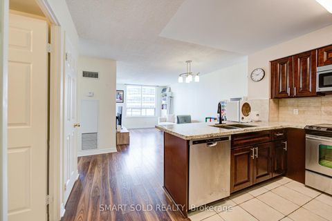 Photo 3 at 1512 - 18 Parkview Avenue, Willowdale East, Toronto