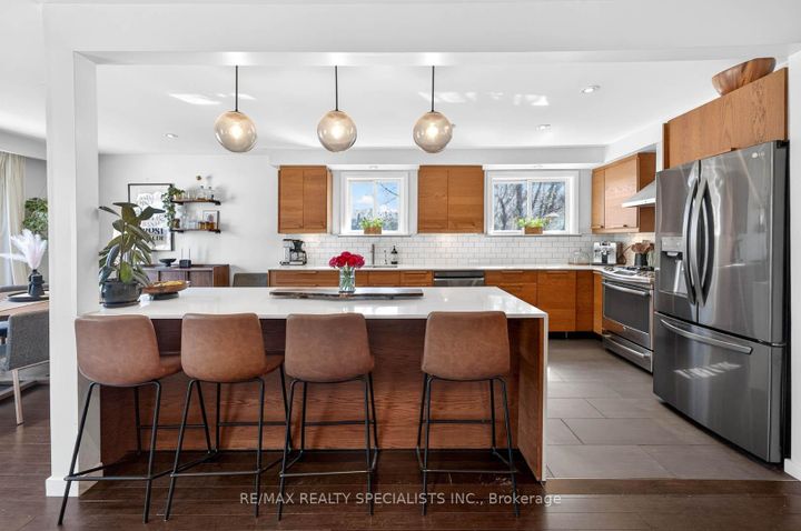 Photo 9 at 2601 Windjammer Road, Erin Mills, Mississauga