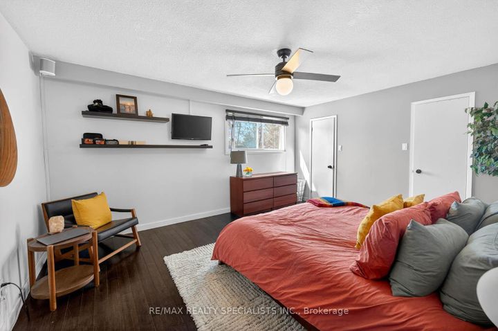 Photo 12 at 2601 Windjammer Road, Erin Mills, Mississauga