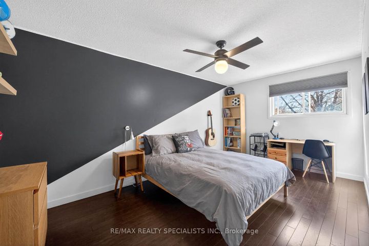 Photo 15 at 2601 Windjammer Road, Erin Mills, Mississauga