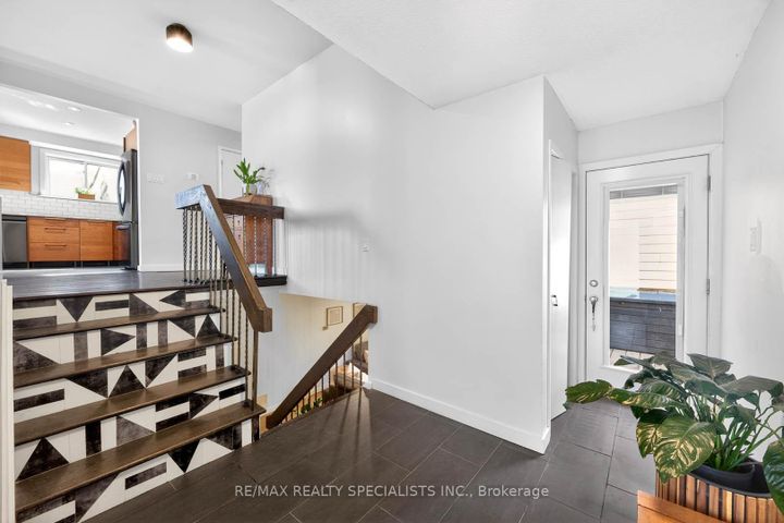 Photo 18 at 2601 Windjammer Road, Erin Mills, Mississauga