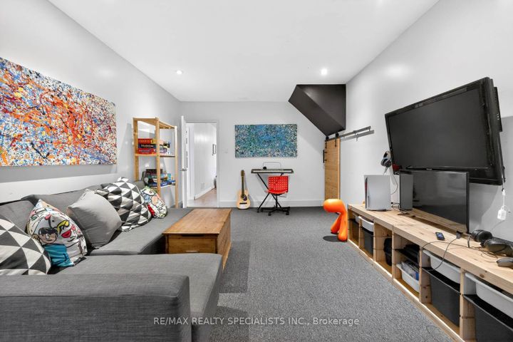 Photo 24 at 2601 Windjammer Road, Erin Mills, Mississauga