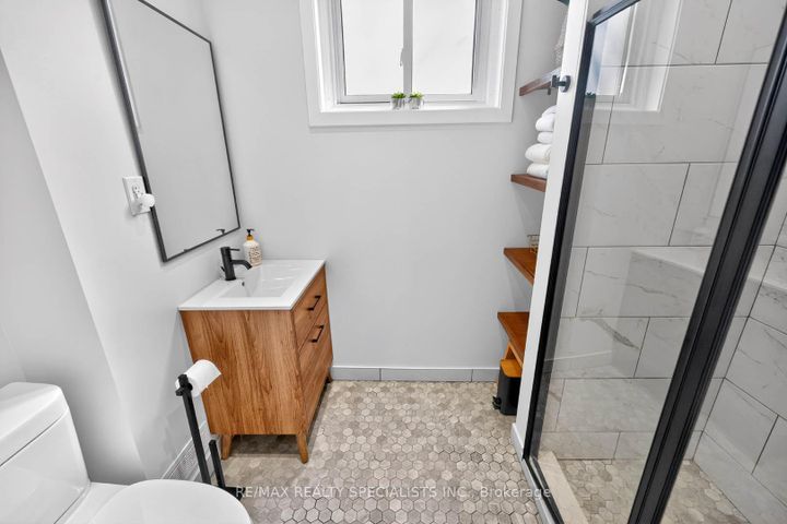 Photo 26 at 2601 Windjammer Road, Erin Mills, Mississauga