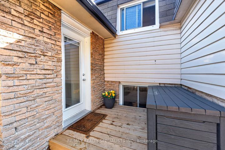 Photo 31 at 2601 Windjammer Road, Erin Mills, Mississauga