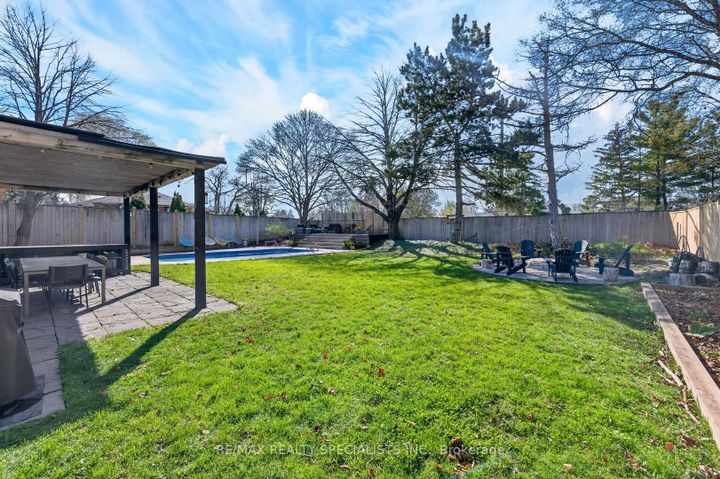 Photo 33 at 2601 Windjammer Road, Erin Mills, Mississauga