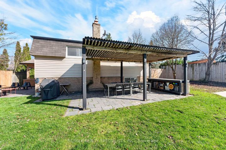 Photo 34 at 2601 Windjammer Road, Erin Mills, Mississauga