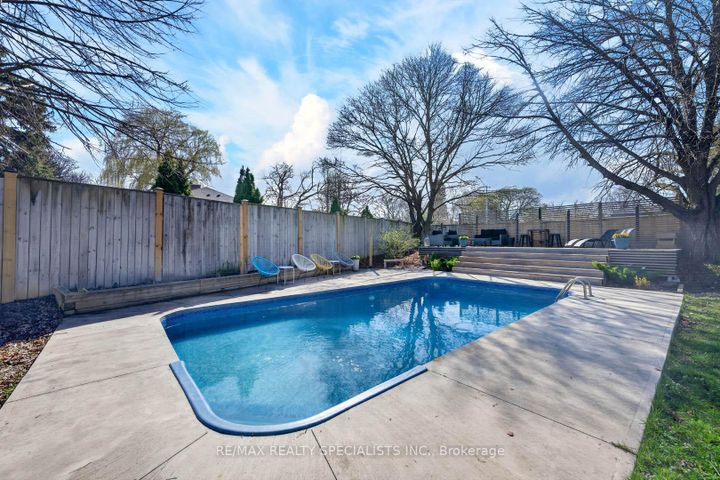 Photo 38 at 2601 Windjammer Road, Erin Mills, Mississauga