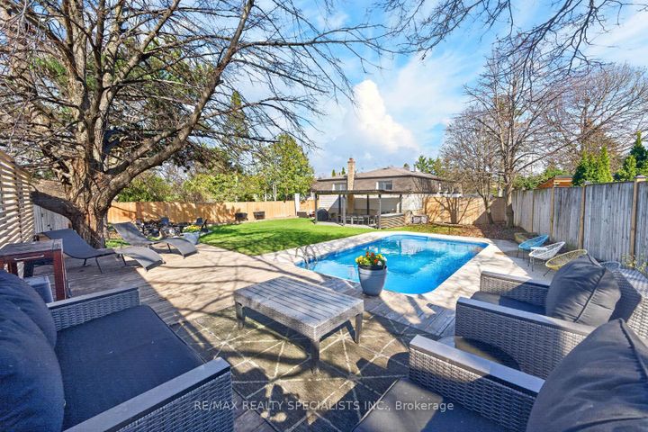 Photo 41 at 2601 Windjammer Road, Erin Mills, Mississauga